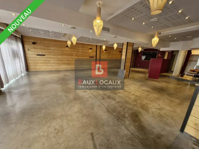 A louer Local commercial  255m² Éguilles