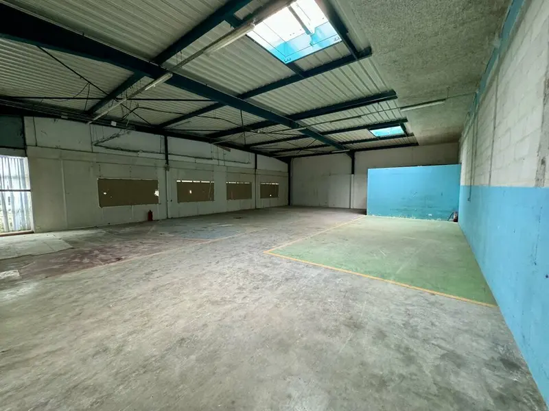 A louer Locaux d'activité 472m² Tremblay-en-France