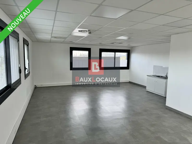 A LOUER BUREAUX D'ENVIRON 67M² A AGROPARC