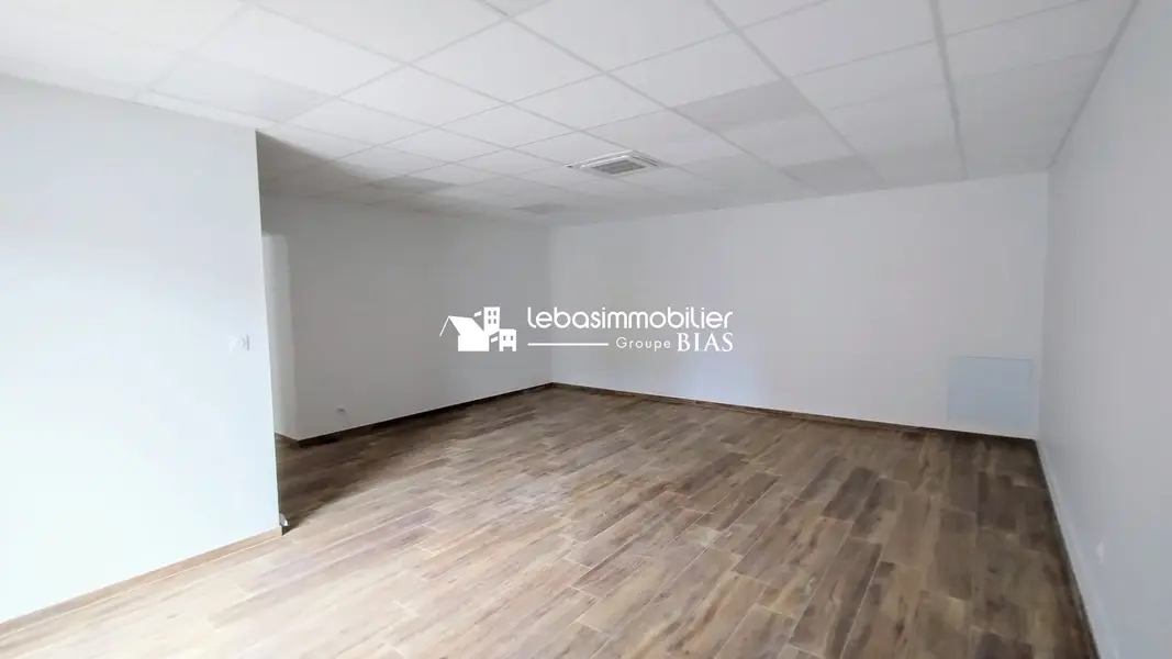 Local neuf 63.62 m2 en centre ville