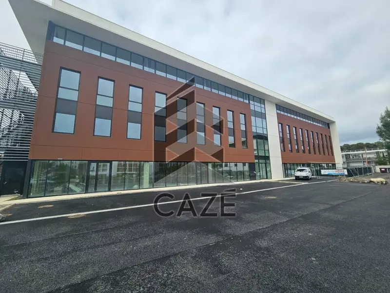 A louer Bureaux 3741m² Mérignac