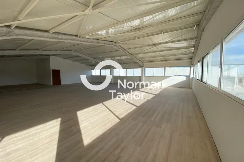 A vendre Bureaux 2400m² Pérols