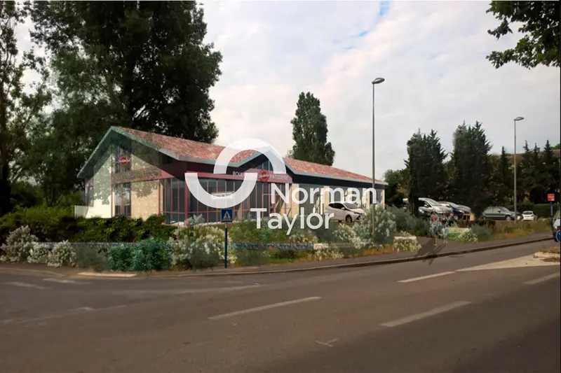 A louer Local commercial  467m² Fabrègues