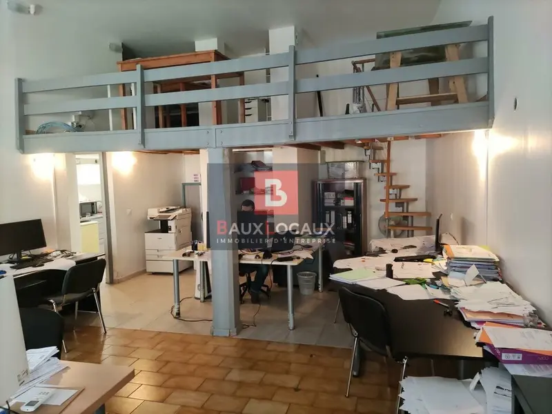 LOCATION LOCAL COMMERCIAL 42 m² SALON DE PROVENCE