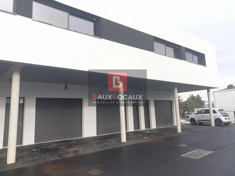 A louer Locaux d'activité 136m² Salon-de-Provence