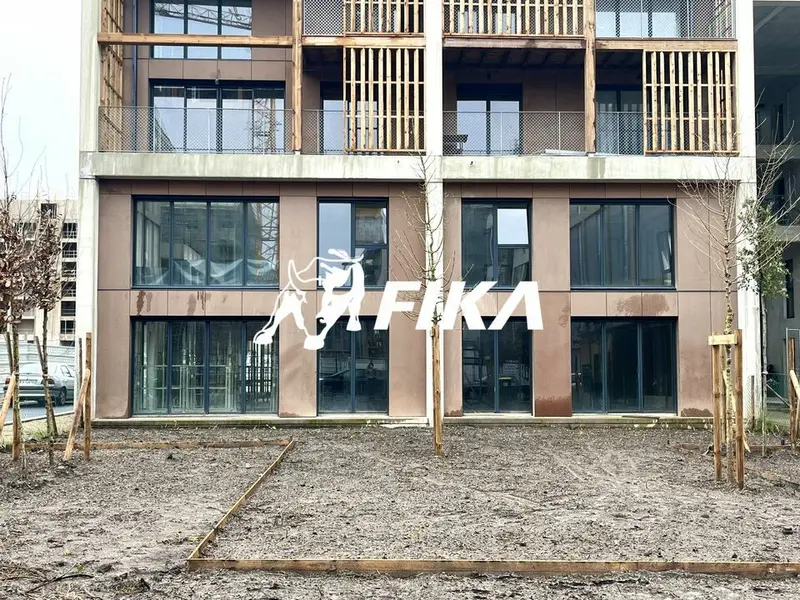 A VENDRE LOCAL COMMERCIAL 154 m² - (33100) BORDEAUX