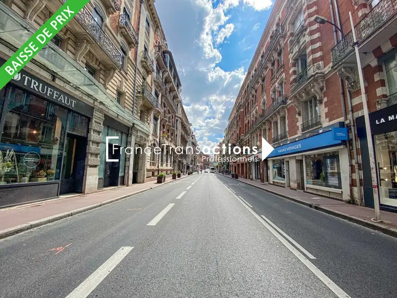 A vendre Local commercial  246m² Toulouse