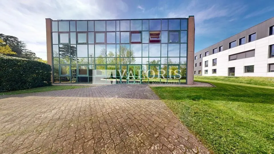 A louer Bureaux 750.91m² Limonest