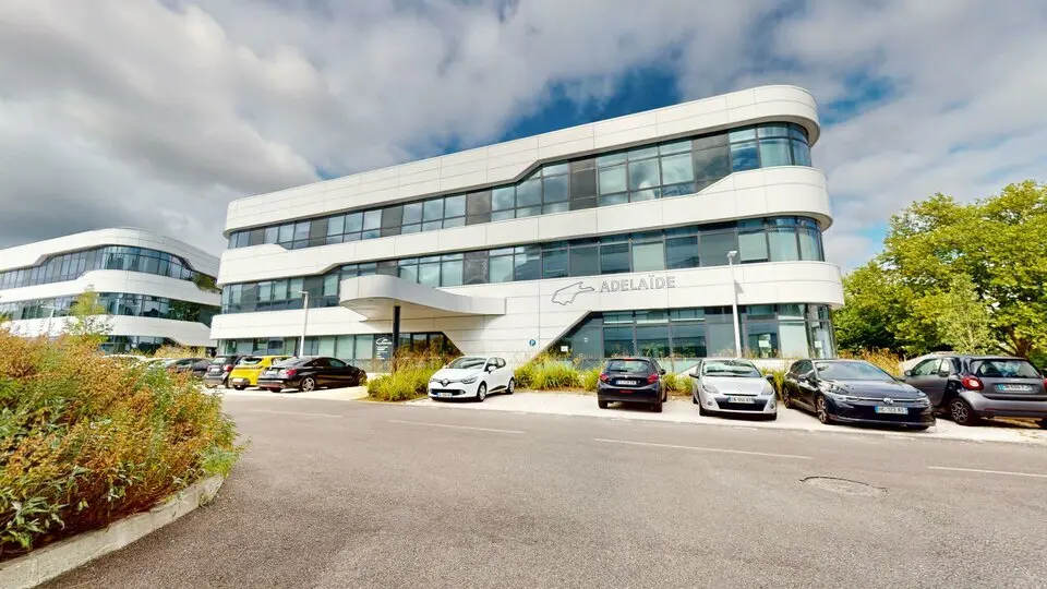 A louer Bureaux 244m² Champagne-au-Mont-d'Or