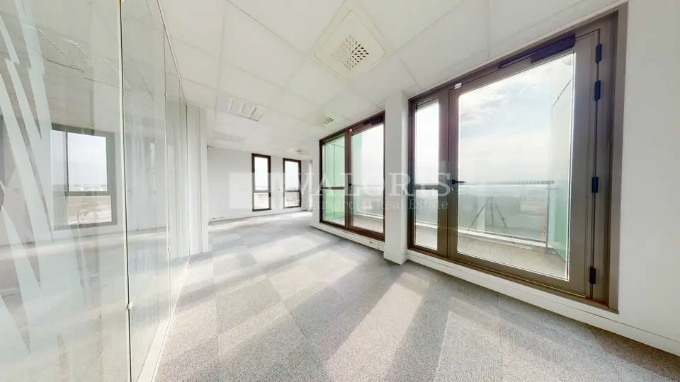 A vendre Bureaux 1653m² Saint-Priest