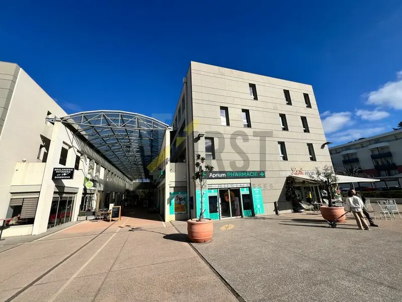 A louer Bureaux 103m² Biot