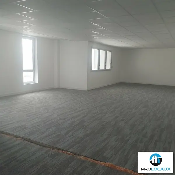 A vendre Bureaux 194.26m² Voiron