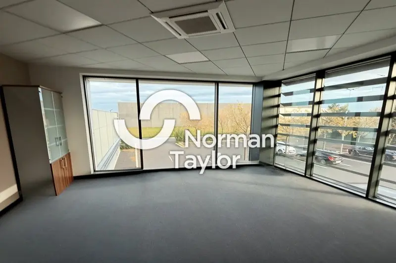 A louer Bureaux 559m² Clermont-l'Hérault
