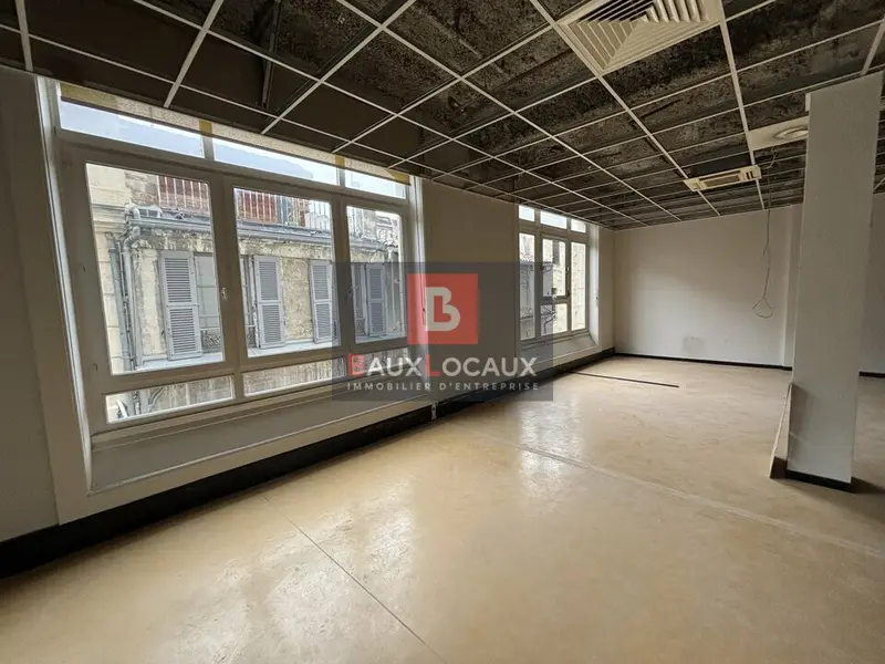 À VENDRE  PLATEAU DE BUREAUX  AVIGNON INTRAMUROS
