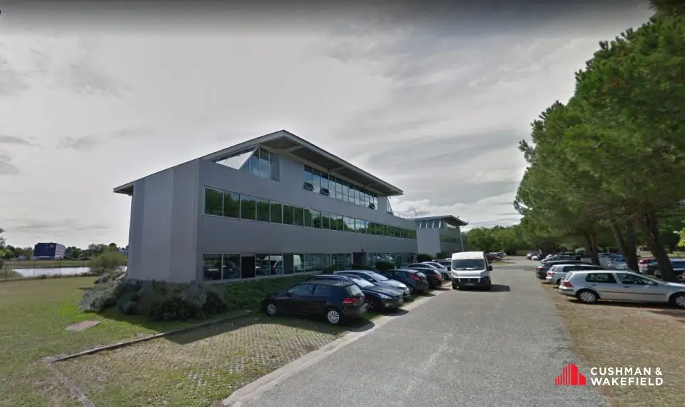 Bureaux à la location de 283 m² divisibles à partir de 88 m²