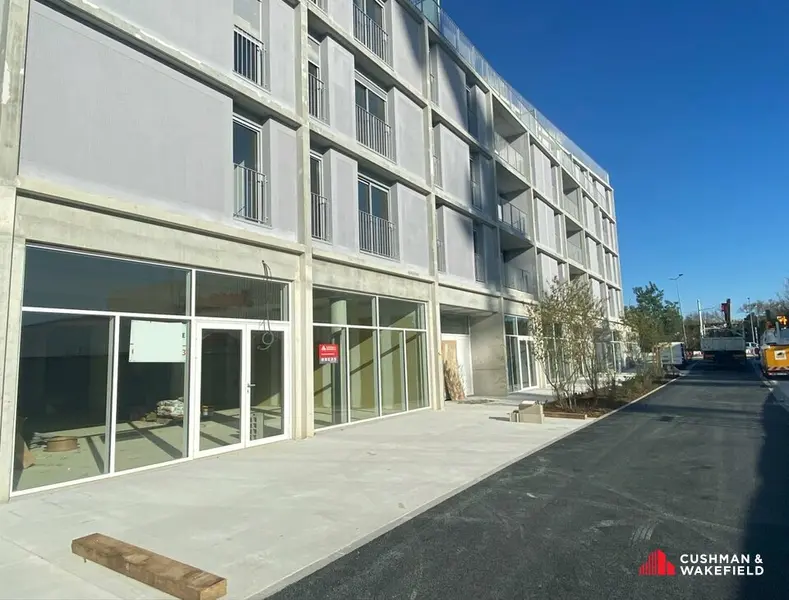 MERIGNAC SOLEIL LOCAL COMMERCIAL NEUF A VENDRE