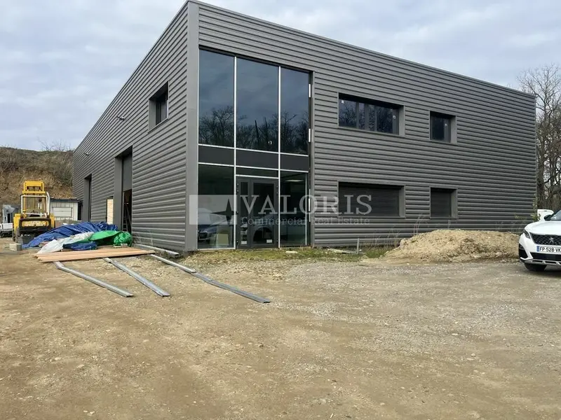 A louer Bureaux 125m² Ternay