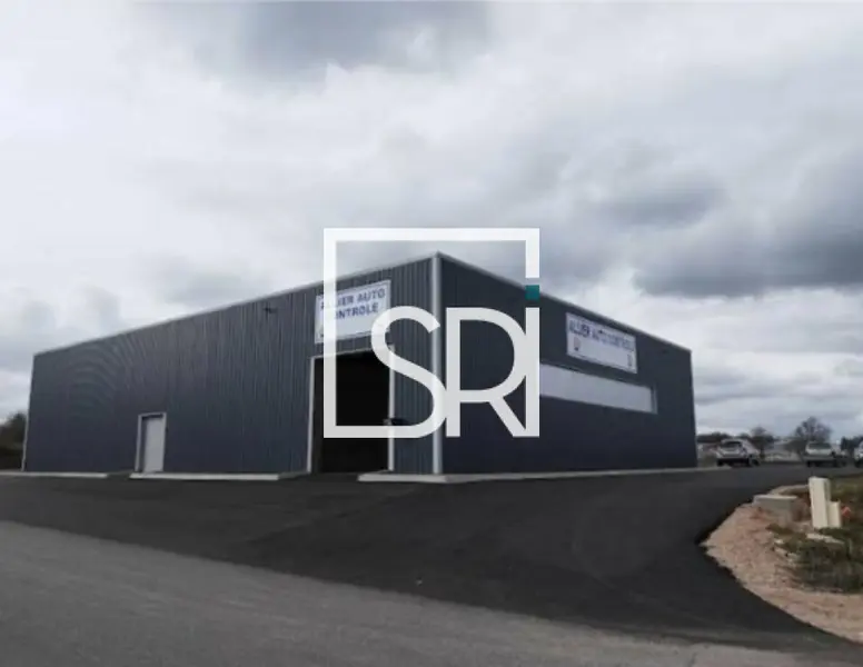 LOCATION LOCAL D'ACTIVITÉ / LOCAL COMMERCIAL   03120 - LAPALISSE