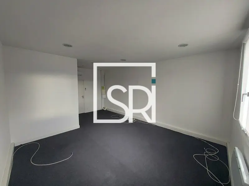 LOCATION BUREAUX - ZA LE BREZET - 63000 CLERMONT-FERRAND 