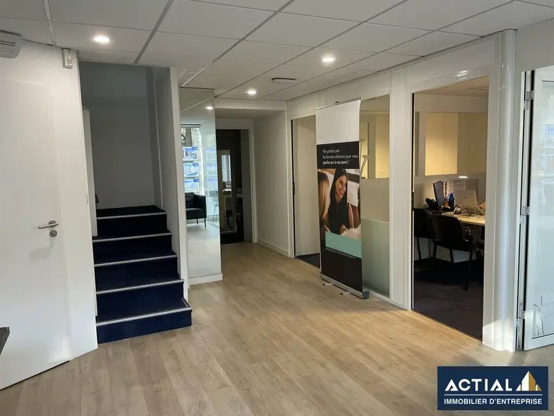 NANTES Centre ville Delorme  - Visibilité sur Axe passant 