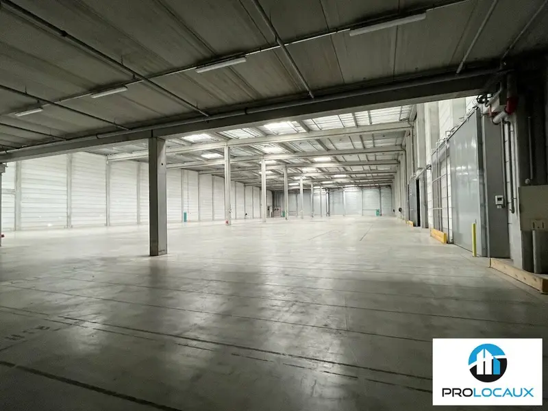 A louer Entrepôt 4857m² Longueil-Sainte-Marie