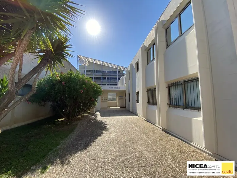 A louer Bureaux 840m² Saint-Laurent-du-Var