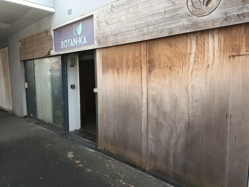 A louer Local commercial  155.47m² Colleville