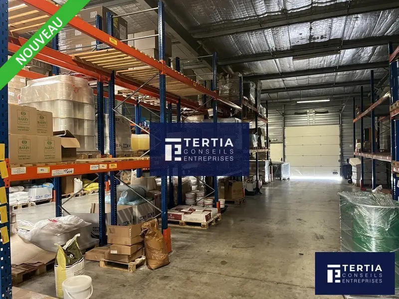 FRONTIGNAN - BATIMENT MIXTE A LOUER  IDEAL POUR PRODUCTION 