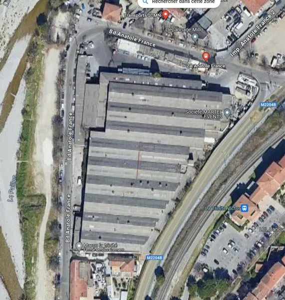 A vendre Locaux d'activité 14000m² Cantaron