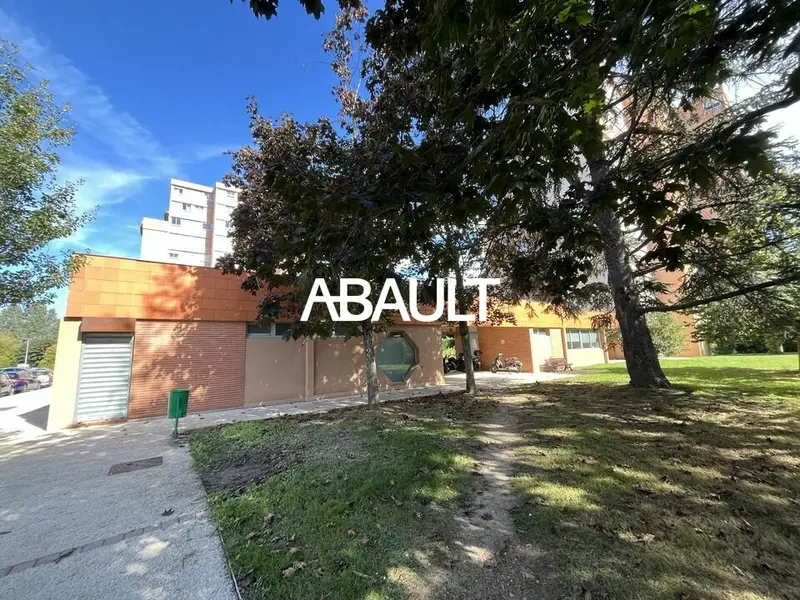 A VENDRE MURS LOUÉS ROUTE D'ESPAGNE D'ENVIRON 60M²