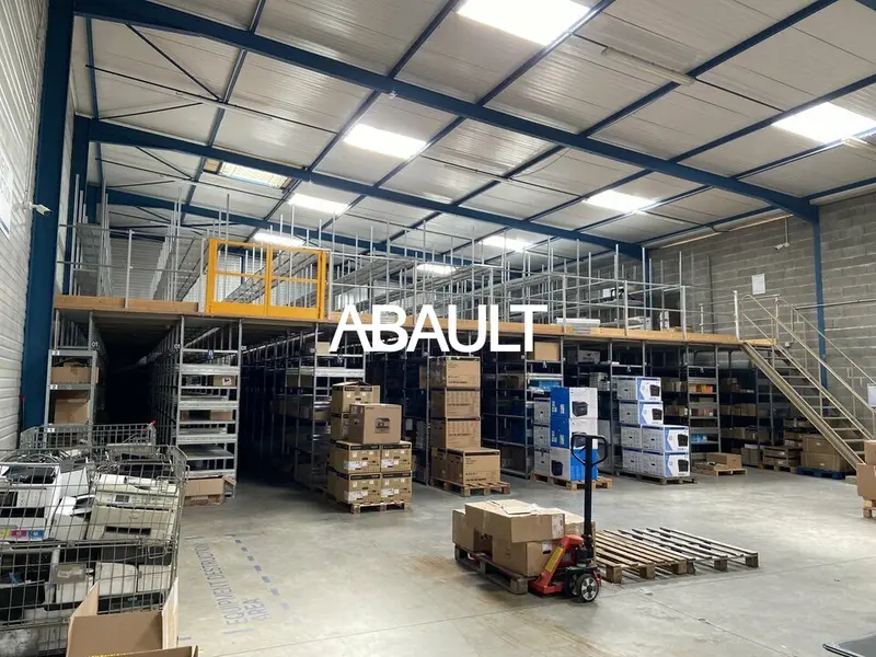 A vendre Locaux d'activité 1353m² Toulouse