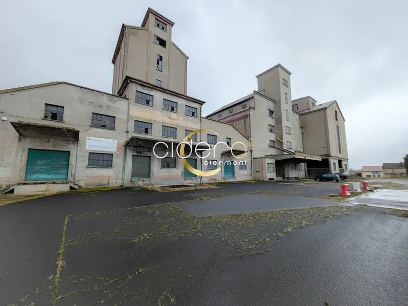 A VENDRE local d'activité Gannat (03300 Cusset)