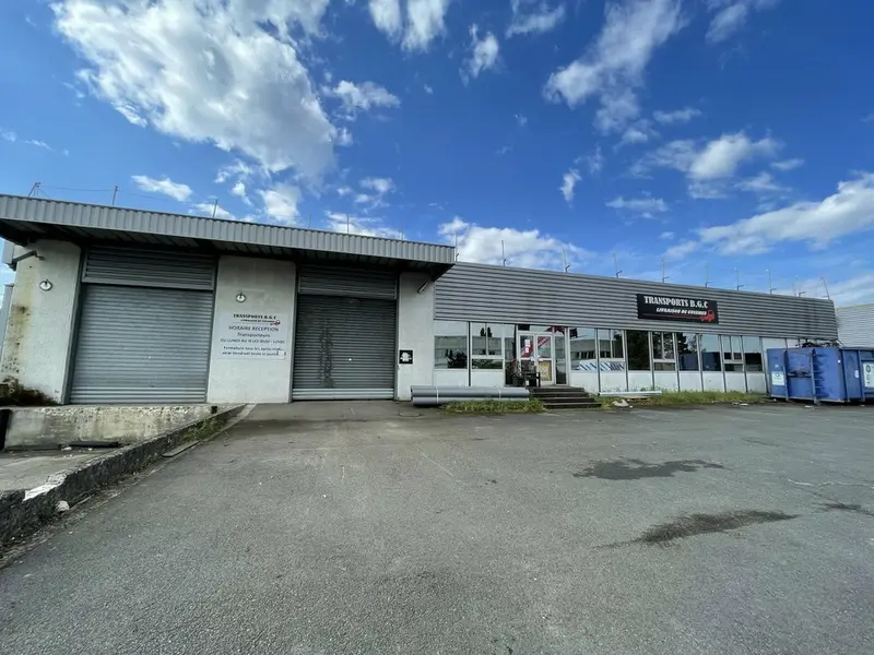 CELLULE D'ACTIVITÉS À LOUER - BORDEAUX NORD