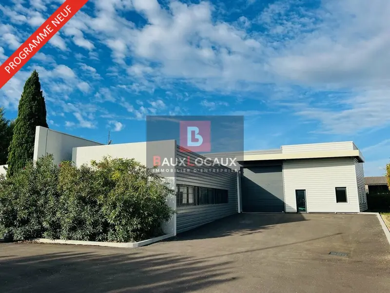 À LOUER  Entrepôt / Local d'activité neuf  310 m²  Zone artisanale