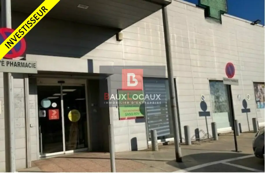 MURS COMMERCIAUX PHARMACIE