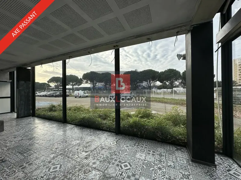 A louer Local commercial  235m² Avignon