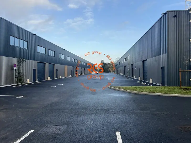 A louer Locaux d'activité 250m² Ambarès-et-Lagrave