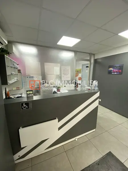 Local professionnel 153 m2 à vendre Saint-Henri 13016 Marseille