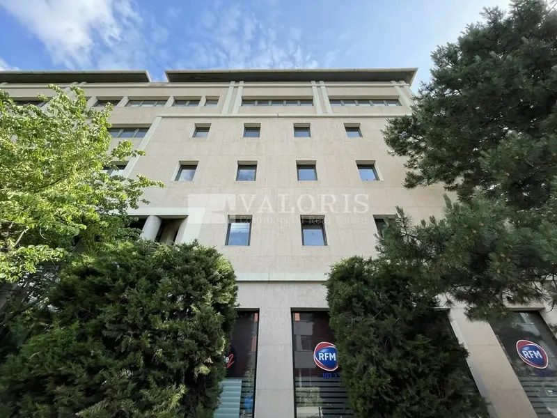 Bureaux à vendre  Emplacement stratégique à Vaise !