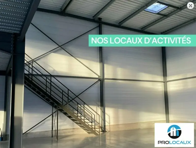A vendre Locaux d'activité 1795.56m² Coublevie