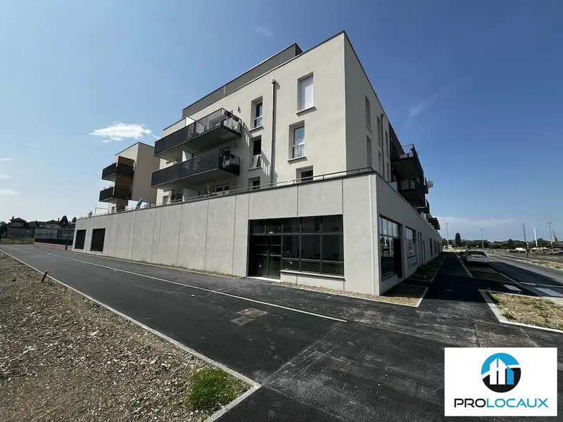 A vendre Local commercial  242m² Venette