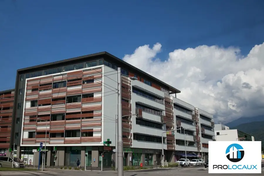 A louer Bureaux 253m² Saint-Martin-d'Hères