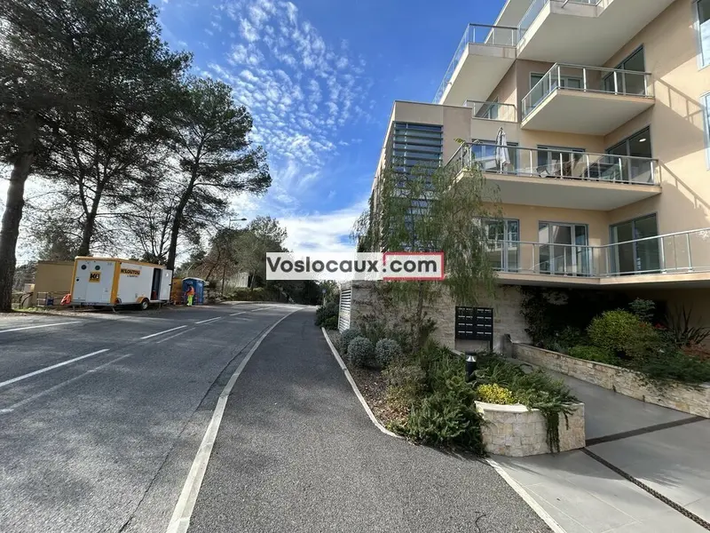 Bureaux de 97 m² à louer à Sophia Antipolis, quartier des Templiersv