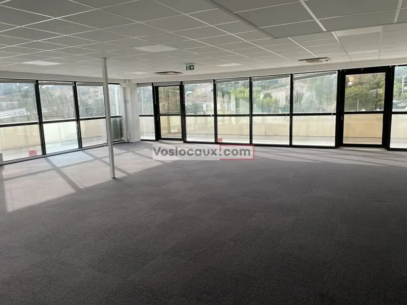 A louer : bureaux de 103 m2 à Vallauris
