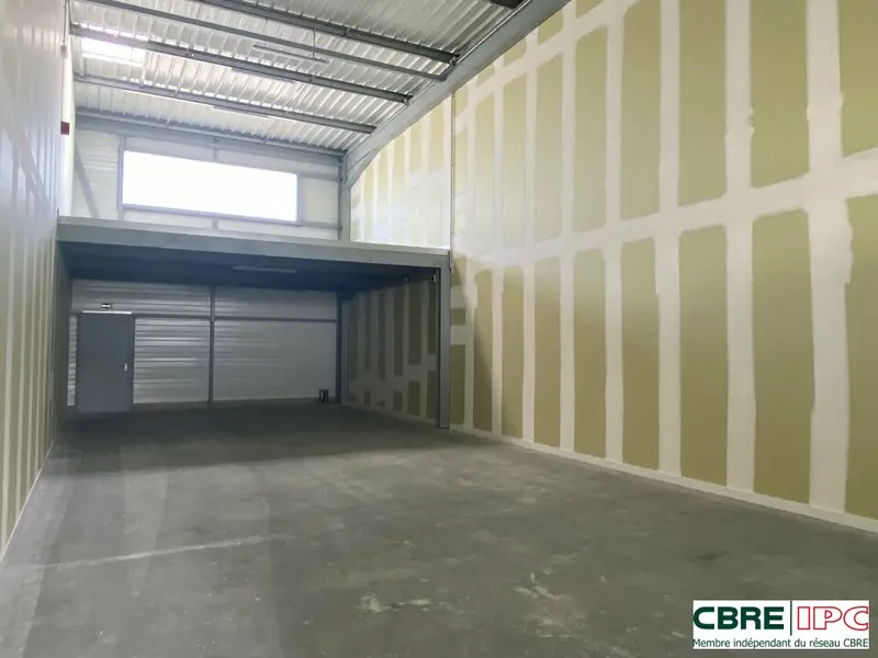 LOCATION - REF : 7776MP