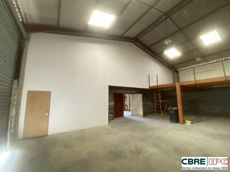 LOCATION - REF : 7839YA