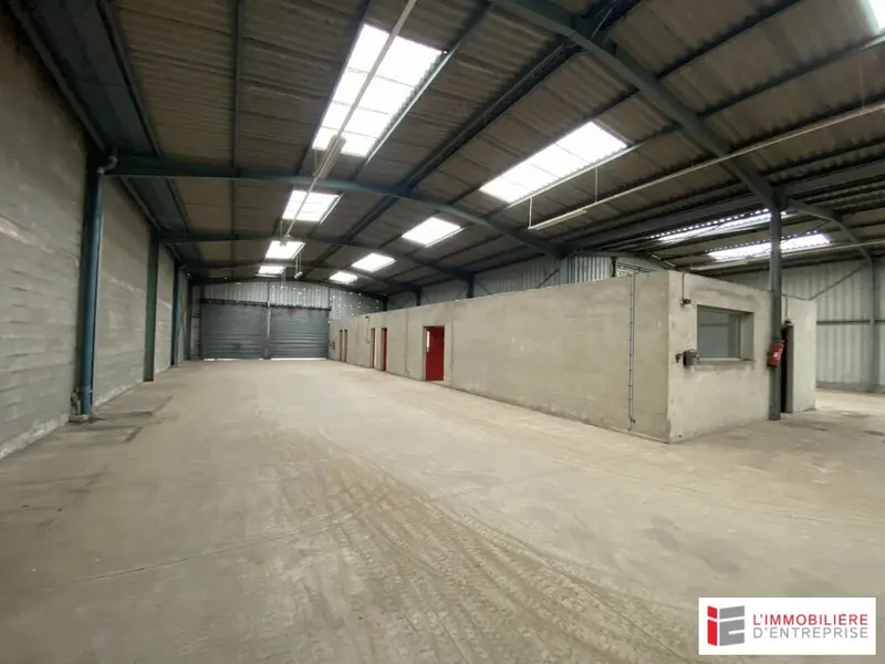 VENTE  LOCAL D'ACTIVITÉ  1 000 m²  SAINT-JACQUES-DE-LA-LANDE