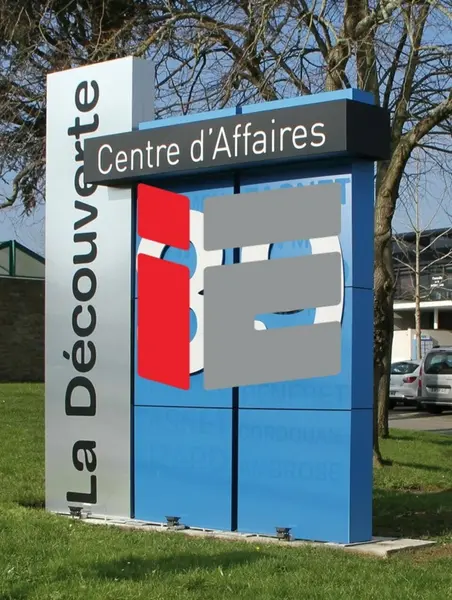 BUREAUX - ENTRÉE DE VILLE