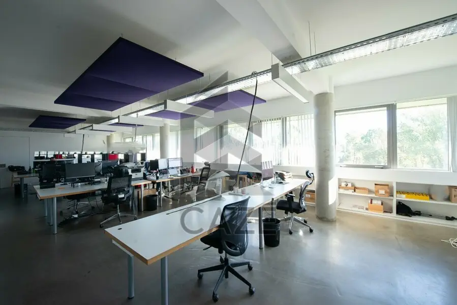 SUPERBES BUREAUX A VENDRE - BRUGES 