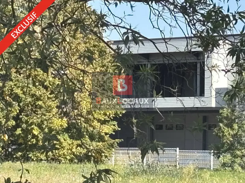 EXCLUSIVITÉ - A LOUER  BUREAUX NEUFS 120 m²  ROQUEMAURE (30)